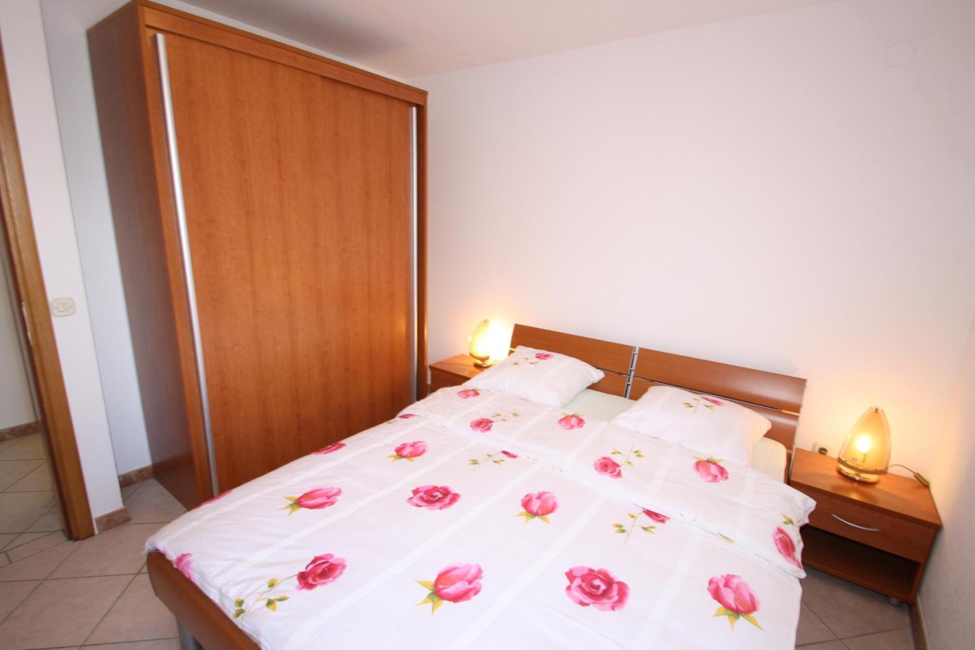 Apartments Rose ポレッチ 部屋 写真